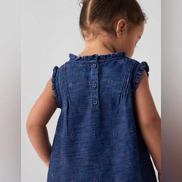 Gap × DÔEN Baby Eyelet Denim Dress NWT Size 4 - Picture 3 of 7